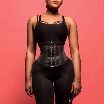 Corset latex court 3 crans